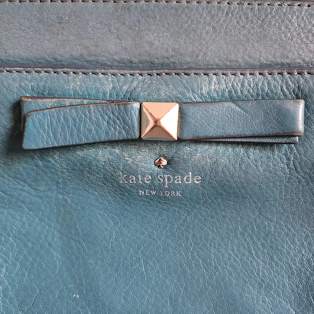 Kate Spade leather sea blue bow on a‎ front crossbody bag